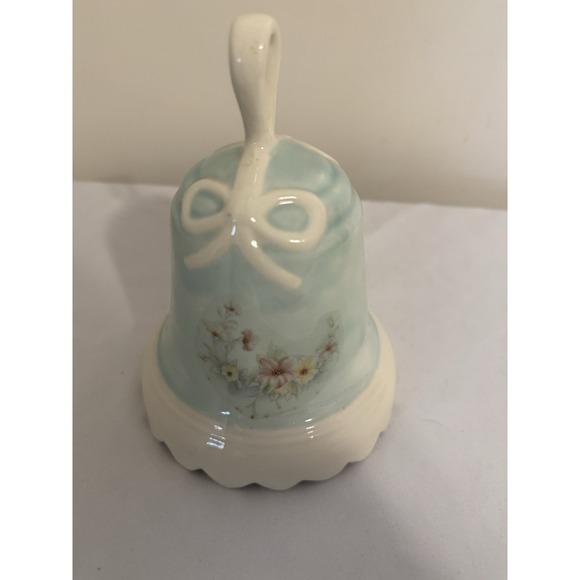 Handmade‎ Bell With Flowers - Picture 1 of 3